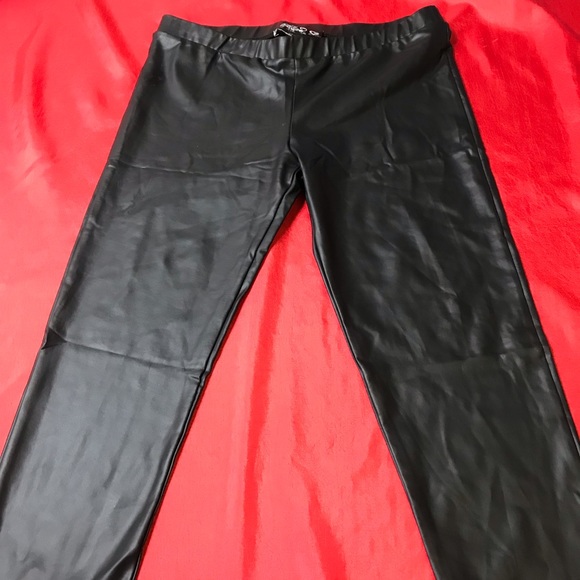 Leather leggings by guess - Picture 2 of 4